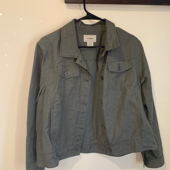 LL Bean light jacket - Picture 2 of 3